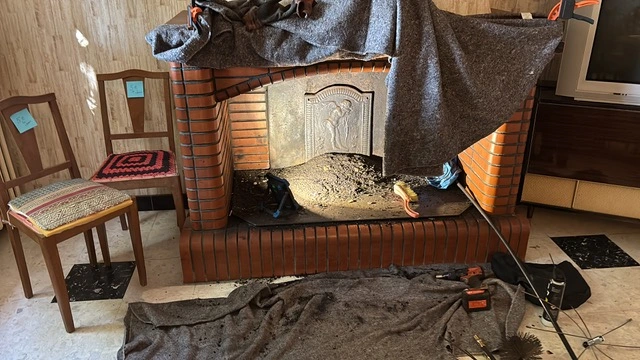 Débistrage d'un conduit de cheminée - Castelnaudary (Aude)