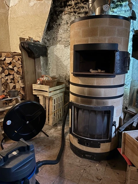 Ramonage d'un poêle de mas - Carcassonne (Aude)